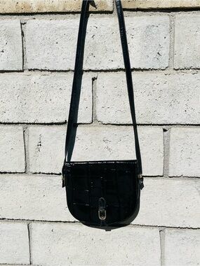 Vintage Black Croc Patterned Leather Crossbody by MONDOFINE